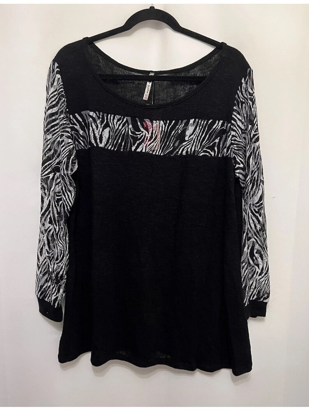 New Yummy Plus Women's 3X Black Zebra Print Tunic Top Sheer Sleeves Stretch Knit